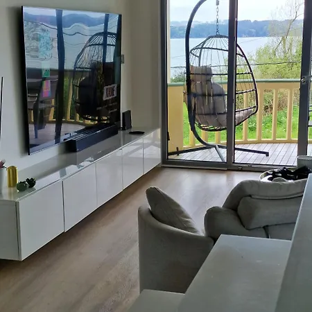 Apartment Dreams *